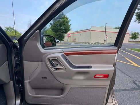 Used 1999 Jeep Grand Cherokee Limited image 27