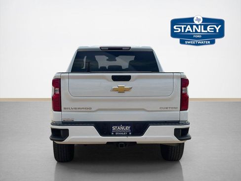 Used 2024 Chevrolet Silverado 1500 Custom AWD/4WD image 7