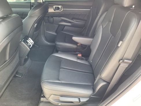 Used 2024 Kia Sorento SX FWD image 27