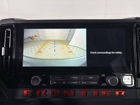 Used 2025 Nissan Frontier PRO-4X AWD/4WD image 19