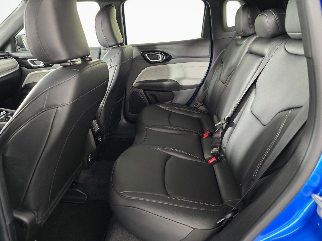 New 2026 Jeep Compass Limited AWD/4WD image 26