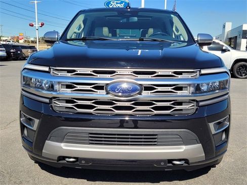 Used 2022 Ford Expedition Platinum image 18