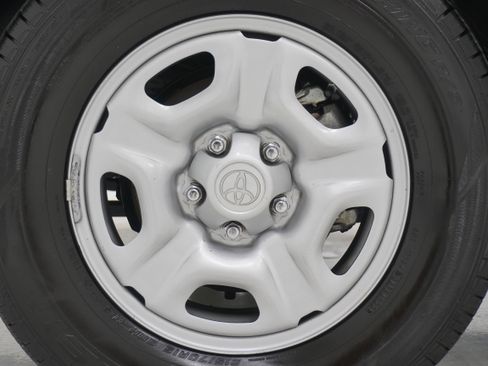Used 2012 Toyota Tacoma 2WD Access Cab w/ SR5 Pkg image 24