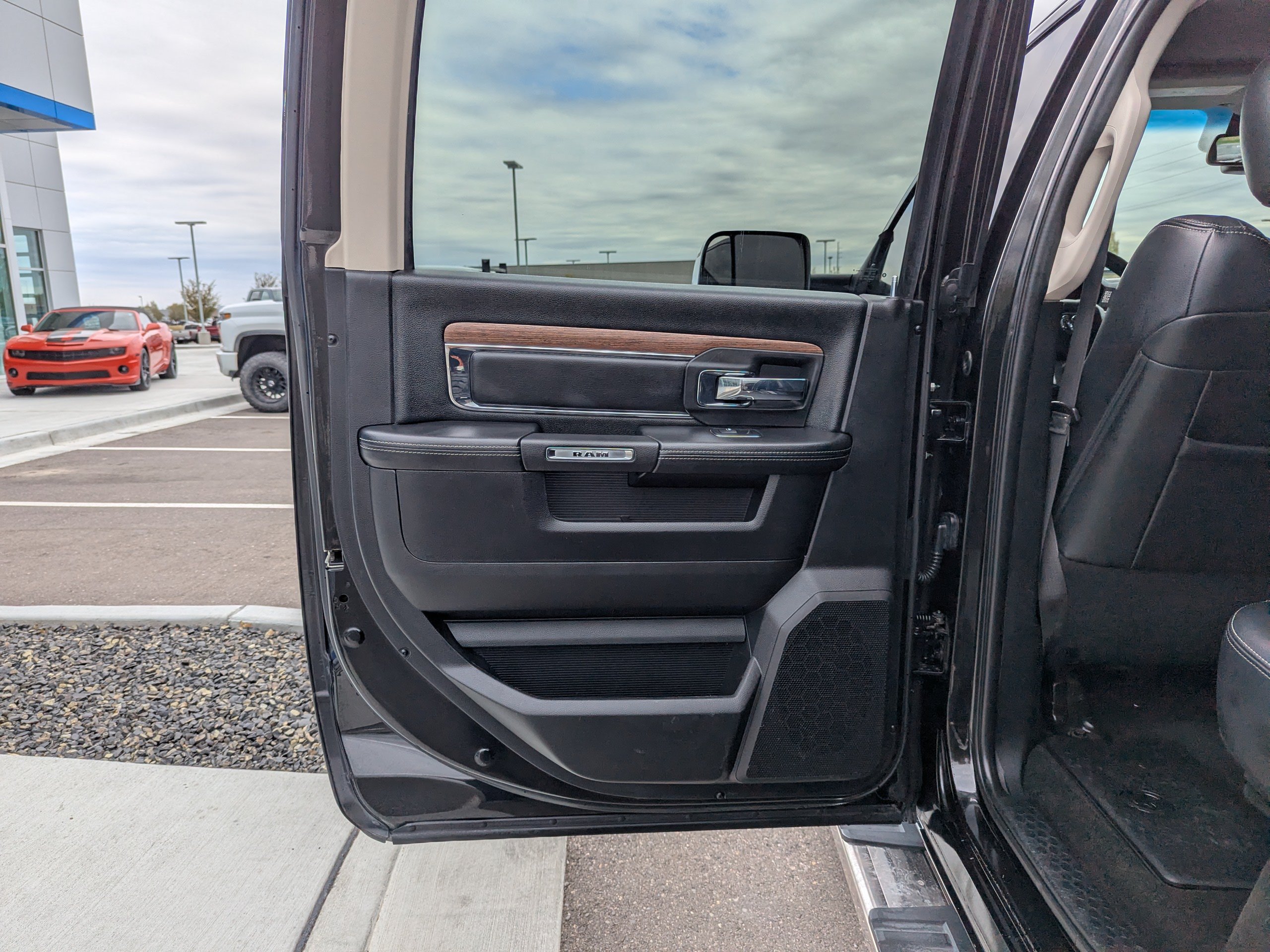 Used 2017 RAM 2500 Laramie AWD/4WD image 28