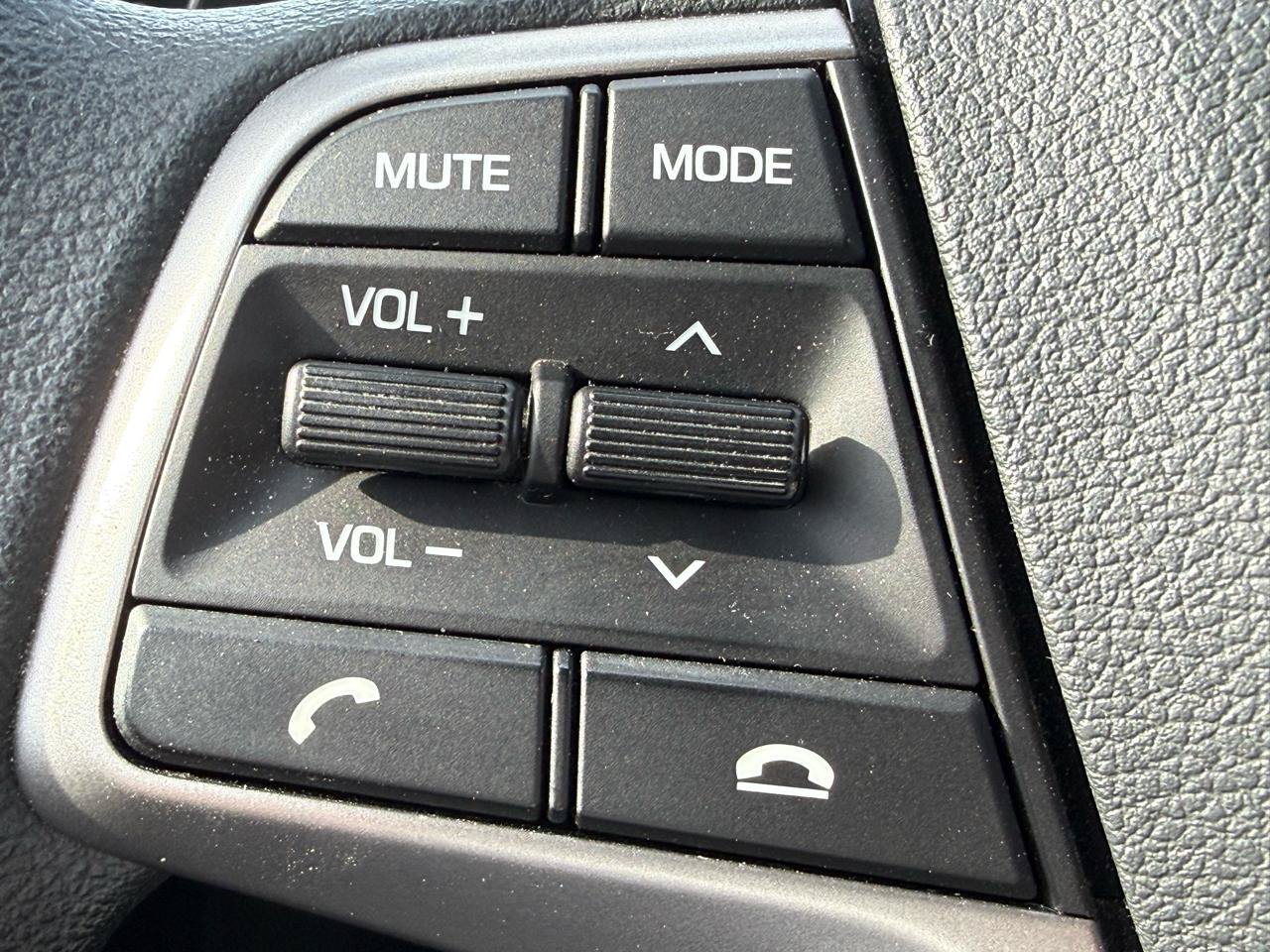 Used 2019 Hyundai Accent SE FWD image 15