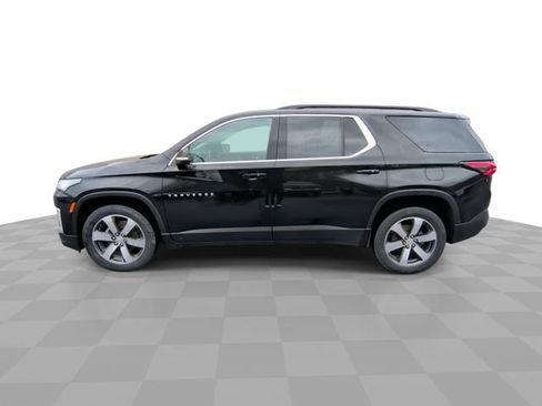 Used 2022 Chevrolet Traverse LT w/ LT Premium Package image 5