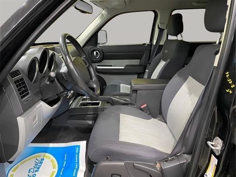 Used 2010 Dodge Nitro SXT w/ Trailer Tow Group AWD/4WD image 19