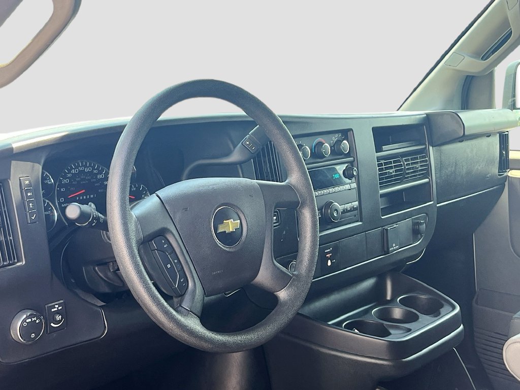 Used 2025 Chevrolet Express 2500 w/ Driver Convenience Package RWD image 9