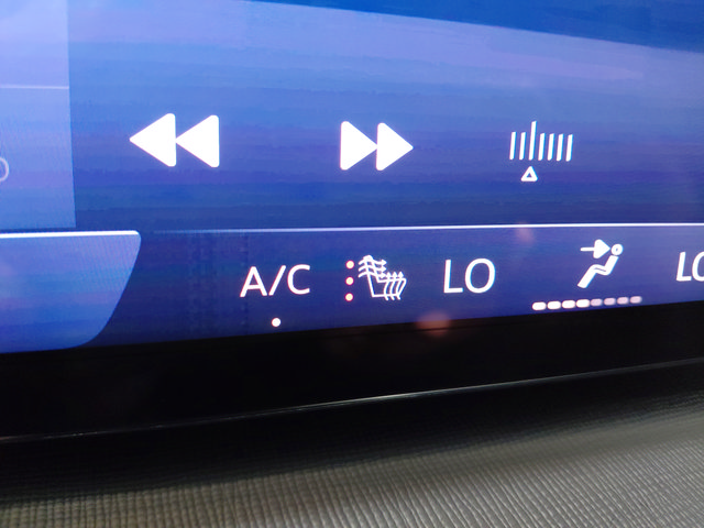 Used 2025 Buick Enclave Preferred FWD image 34