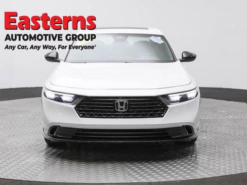 Used 2025 Honda Accord Sport image 2