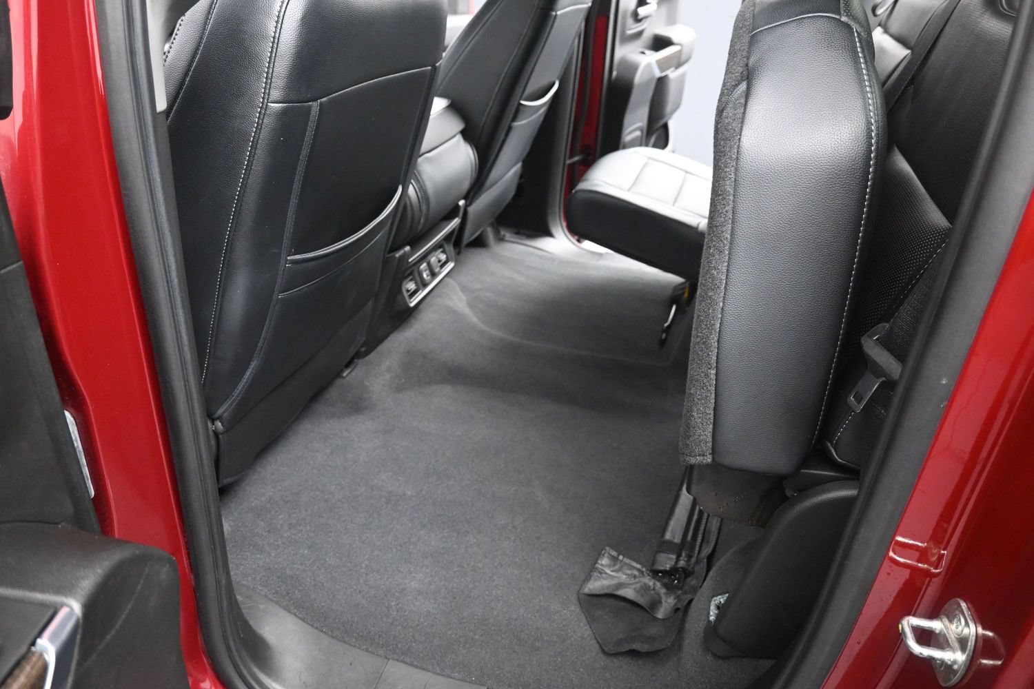 Used 2019 Chevrolet Silverado 1500 RST w/ All-Star Edition AWD/4WD image 37