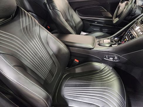 Used 2021 Aston Martin DB11 Coupe RWD image 47