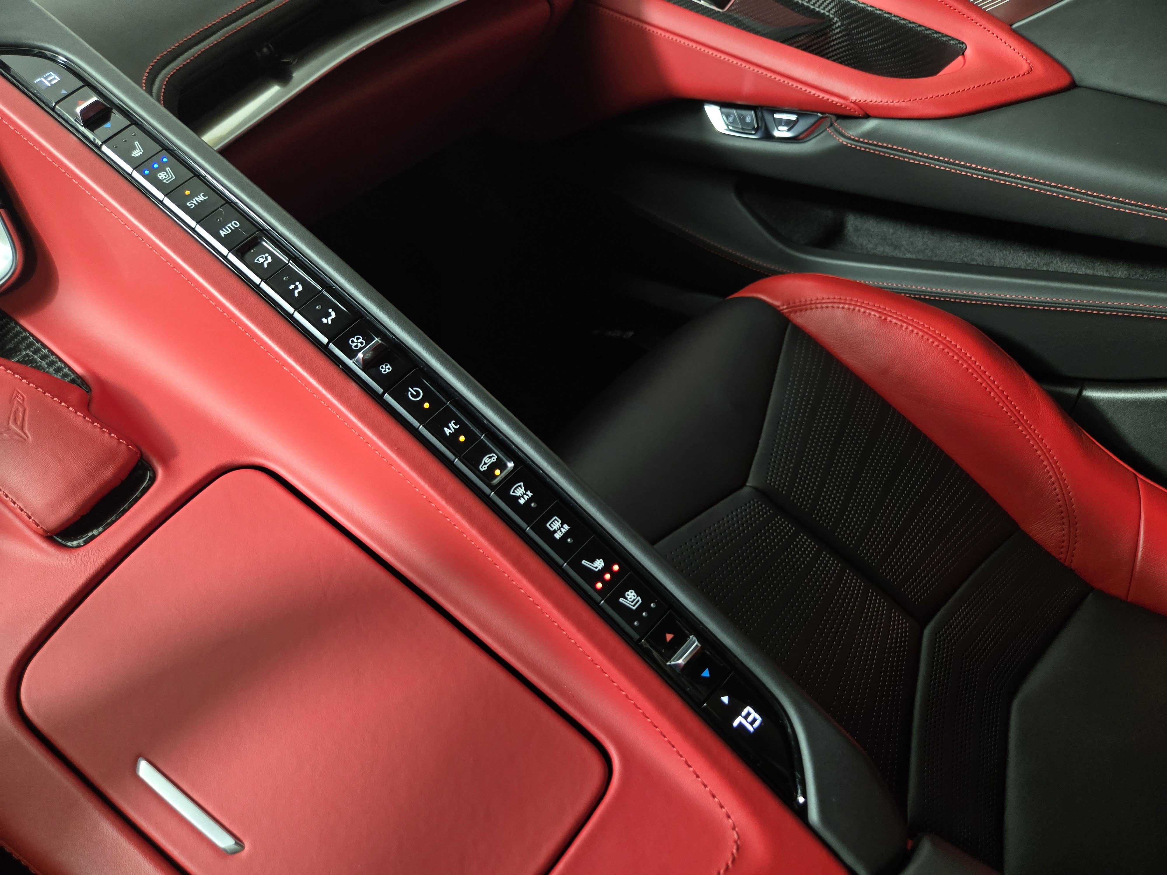Certified 2022 Chevrolet Corvette Stingray Premium Conv w/ Z51 Performance Package RWD image 27