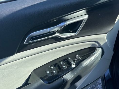 Used 2024 Kia Sportage EX image 12