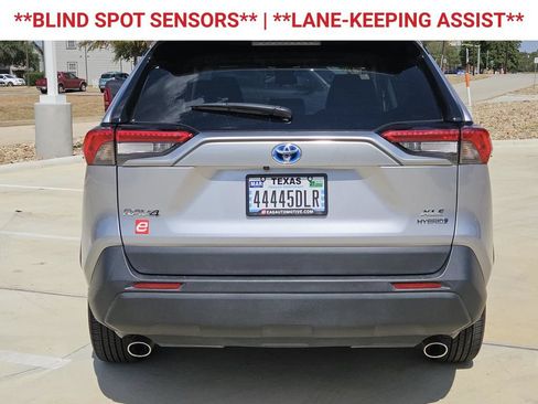 Used 2023 Toyota RAV4 XLE Premium AWD/4WD image 7