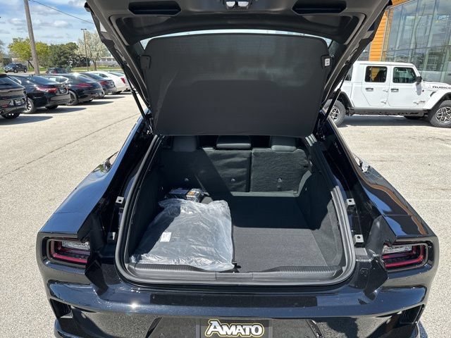 New 2026 Dodge Charger R/T w/ Driver Convenience Group AWD/4WD image 11