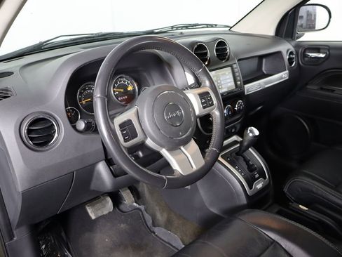 Used 2016 Jeep Compass High Altitude image 23