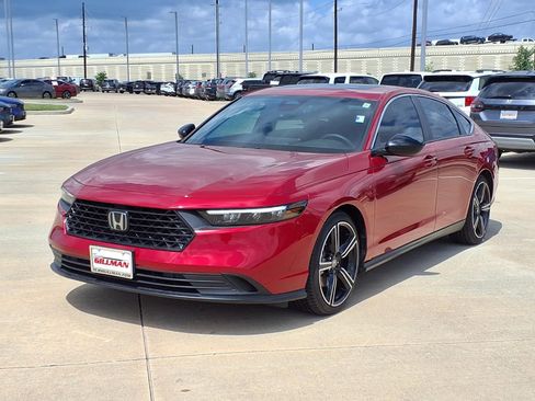 Used 2024 Honda Accord Sport image 4