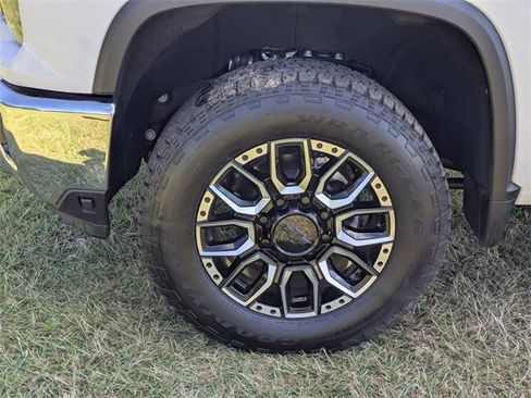 New 2025 Chevrolet Silverado 3500 LT w/ Safety Package image 7