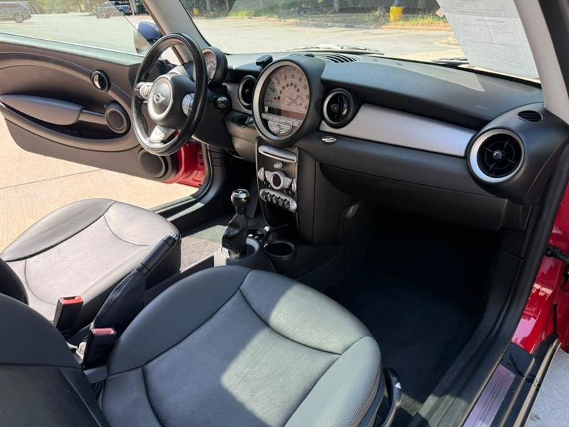 Used 2010 MINI Cooper Hardtop FWD image 8
