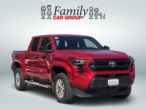 Used 2024 Toyota Tacoma SR RWD image 2