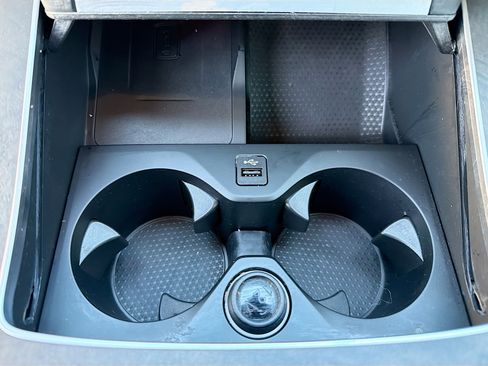 Used 2025 BMW X5 sDrive40i w/ Executive Package image 31