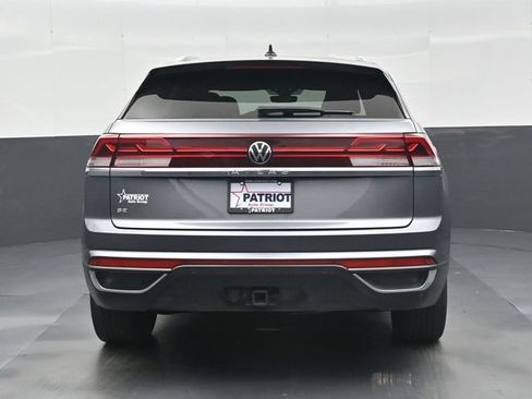 Used 2024 Volkswagen Atlas Cross Sport SE FWD image 29
