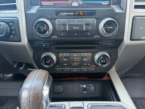 Used 2015 Ford F150 King Ranch w/ Equipment Group 601A Luxury image 16