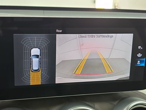 Certified 2021 Mercedes-Benz GLC 300 GLC 300 image 23