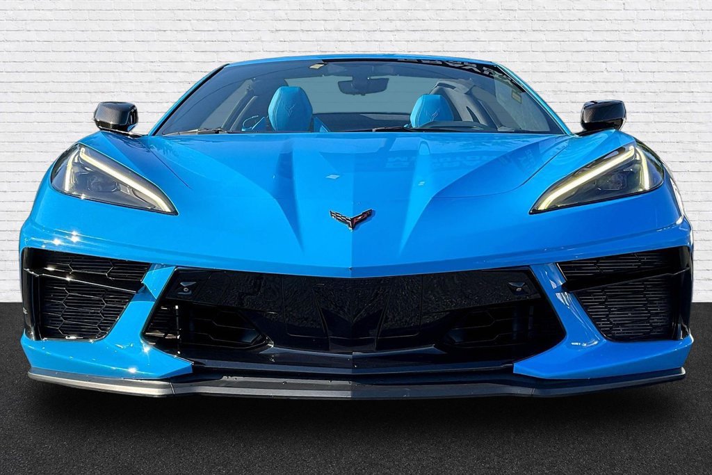 Used 2021 Chevrolet Corvette Stingray Premium Conv w/ Z51 Performance Package RWD image 2