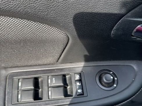 Used 2011 Dodge Avenger Mainstreet image 9