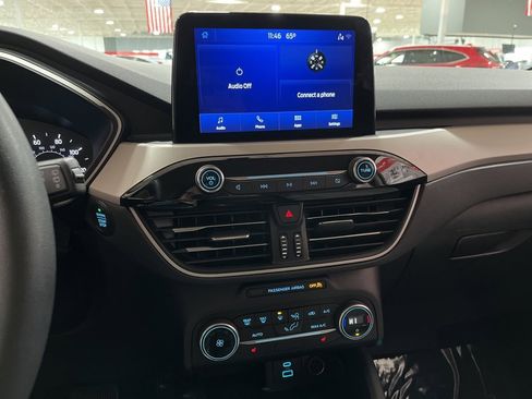 Used 2020 Ford Escape SE image 26