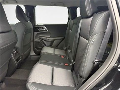 New 2026 Mitsubishi Outlander ES image 23