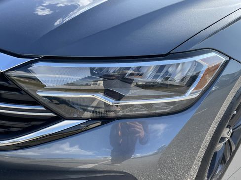 Used 2023 Volkswagen Jetta SE image 11