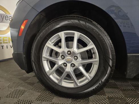 Used 2024 Chevrolet Equinox LS FWD image 31