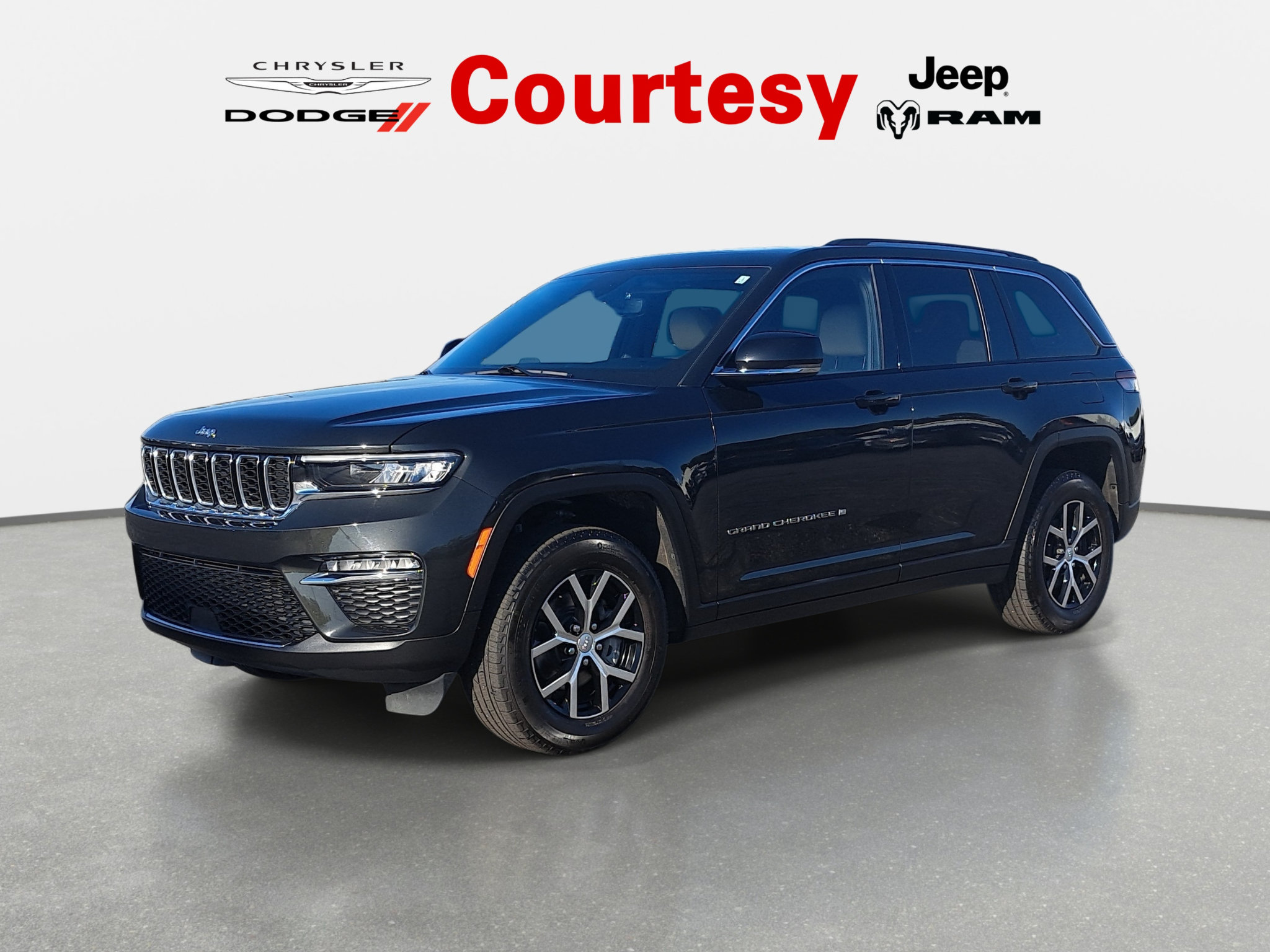 Certified 2023 Jeep Grand Cherokee Limited w/ Trailer Tow Prep Group (B) AWD/4WD image 8