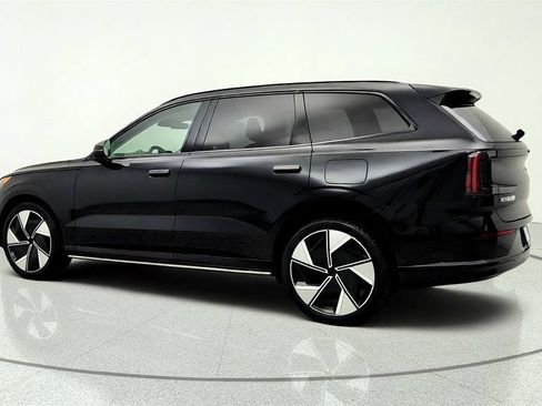 Used 2025 Volvo EX90 Ultra AWD/4WD image 7