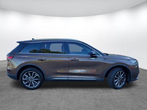 Used 2022 Lincoln Corsair FWD w/ Premium Package image 4