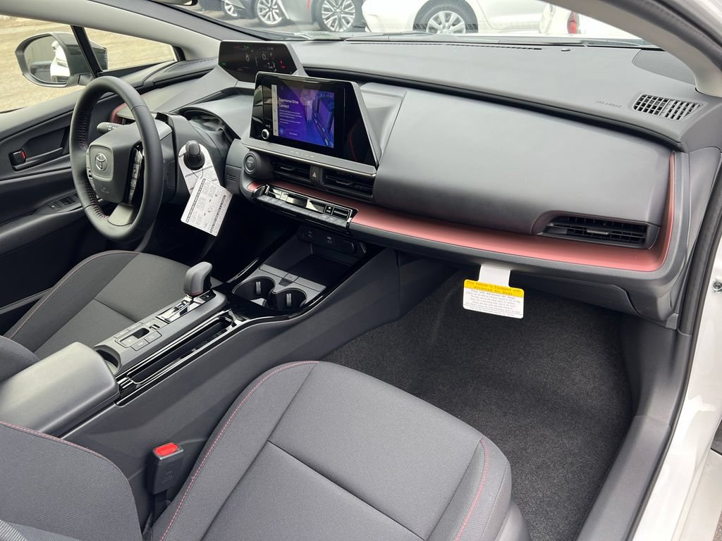 New 2027 Toyota Prius Plug-In Hybrid FWD image 18
