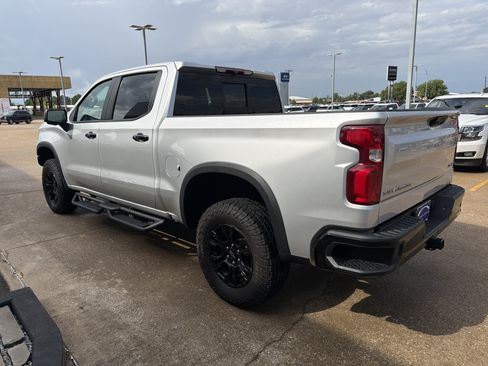 Used 2022 Chevrolet Silverado 1500 ZR2 AWD/4WD image 3