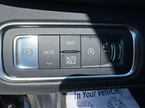 Used 2025 Buick Enclave Sport Touring AWD/4WD image 14