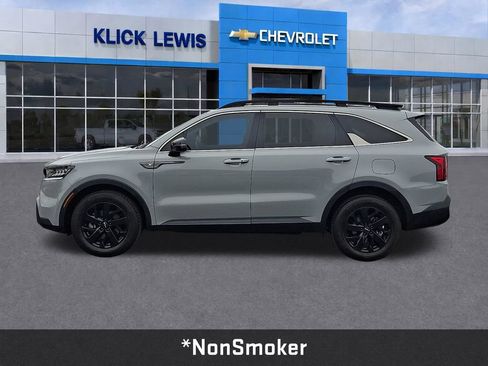Used 2022 Kia Sorento S w/ Panoramic Sunroof Package AWD/4WD image 4