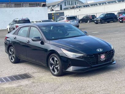 Used 2023 Hyundai Elantra SEL w/ Convenience Package