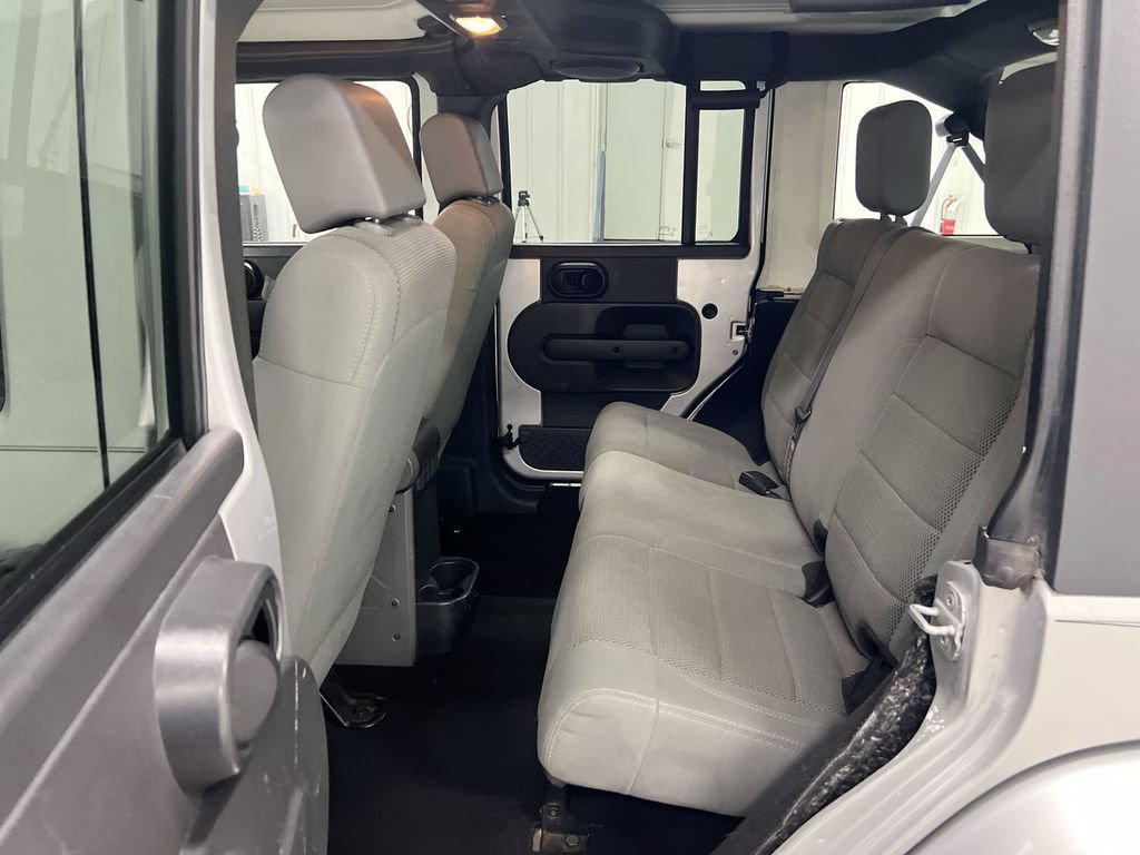 Used 2007 Jeep Wrangler Unlimited Sahara RWD image 20
