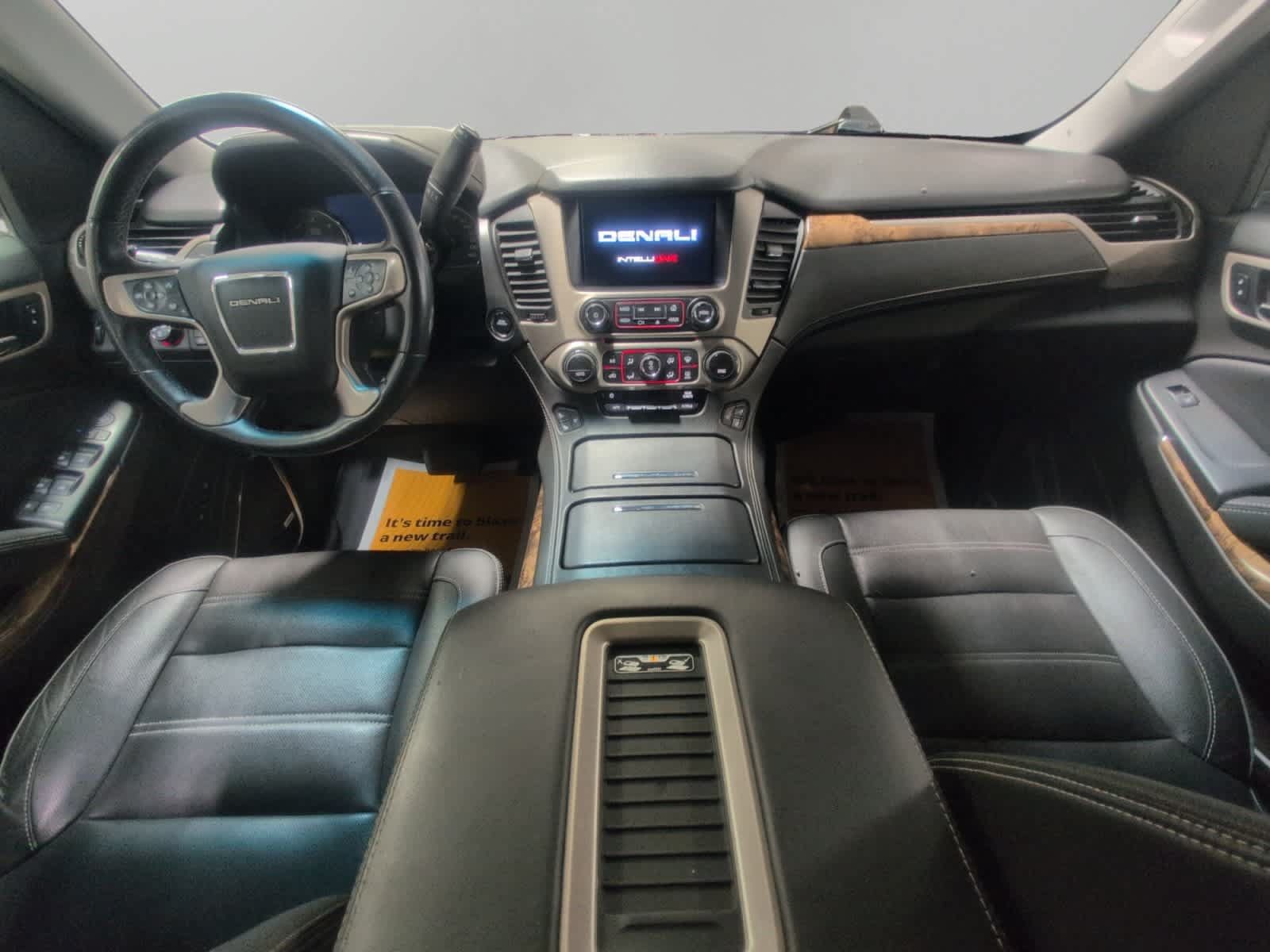 Used 2016 GMC Yukon XL Denali w/ Open Road Package AWD/4WD image 10