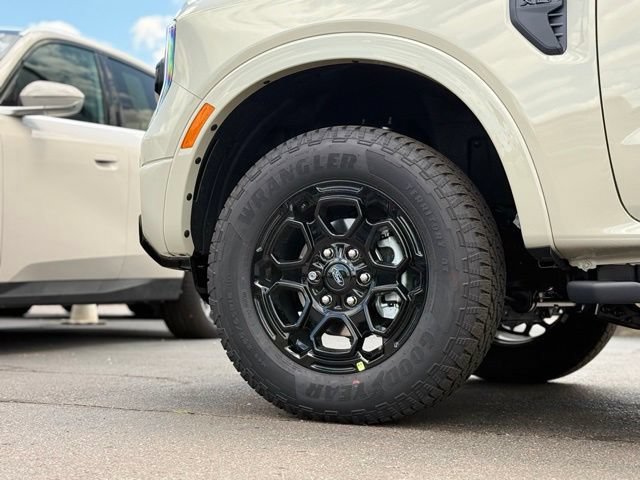 New 2026 Ford Ranger XLT w/ Black Appearance Package AWD/4WD image 46