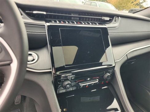 New 2025 Jeep Grand Cherokee Laredo X image 22