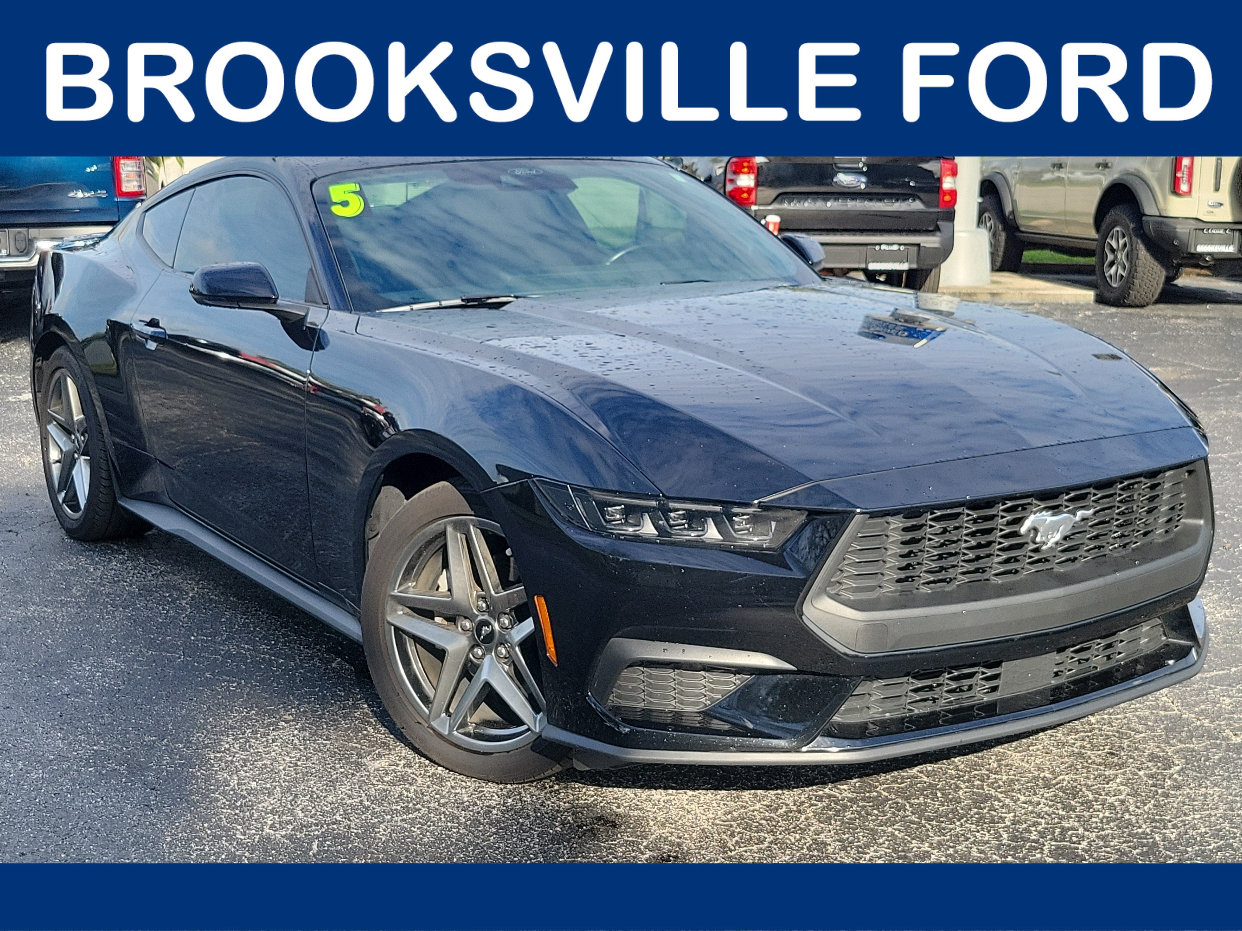 Used 2025 Ford Mustang Premium RWD image 1