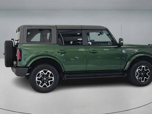 New 2025 Ford Bronco Outer Banks image 8