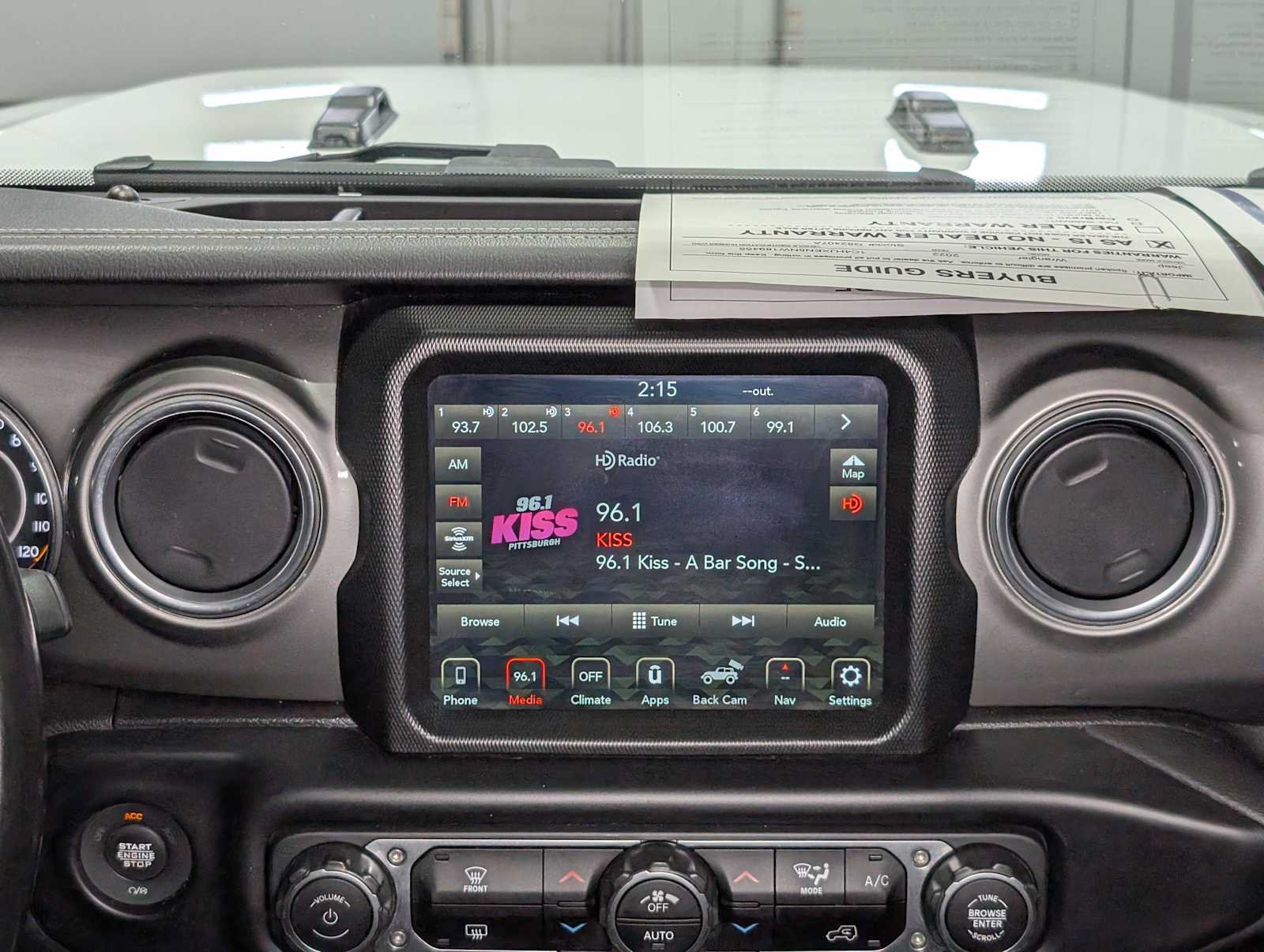 Used 2022 Jeep Wrangler Unlimited Sahara AWD/4WD image 18